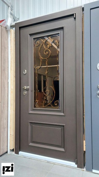 Входные двери Антарес ВИКТОРИЯ со стеклом и ковкой ТЕРМО терморазрыв