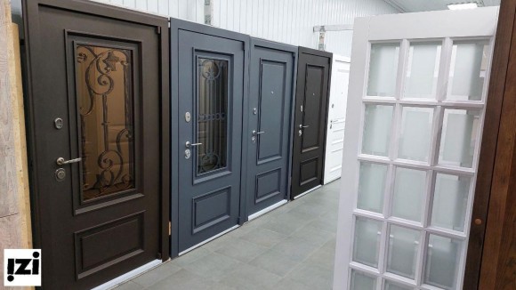 Входные двери Антарес ВИКТОРИЯ со стеклом и ковкой ТЕРМО терморазрыв