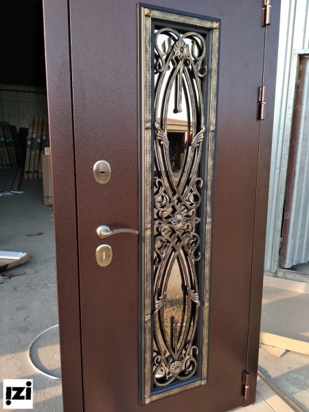 Входные двери  Джулия нестандарт Нестандарт Толщина полотна  94 мм Размер дверей  2050 х 1100 – под заказ; 2050 х 1200 – в наличии; 2050*1300 в наличии; 2200 х 960 – в наличии; 2200 х 1100 – под заказ; 2200 х 1200 – в наличии; 2200 х 1300 – под зака