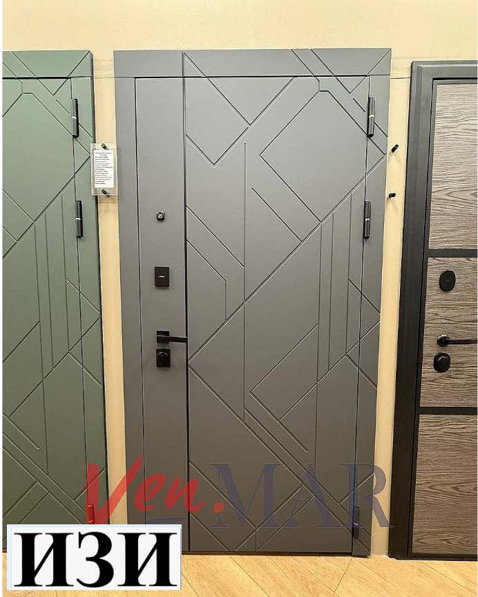 Входные двери Галлея Графит / Зеркало двери для квартиры